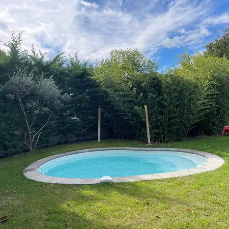 Proche D'avignon. * Le Pontet (Vaucluse)